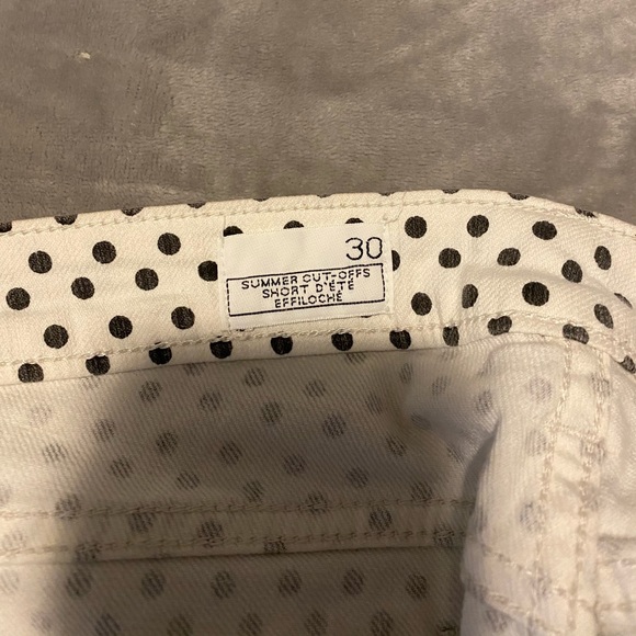 Gap polka dot jean shorts - size 30 - Picture 3 of 3